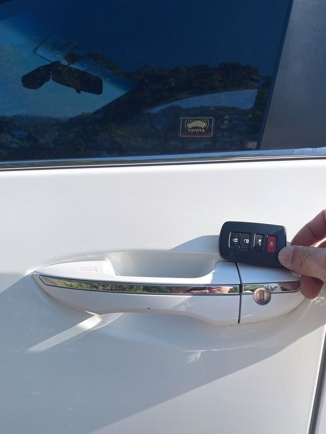TOYOTA豐田 ALTIS  第7張相片