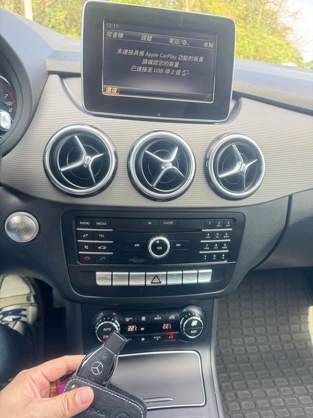 M-BENZ賓士 B180  第8張相片
