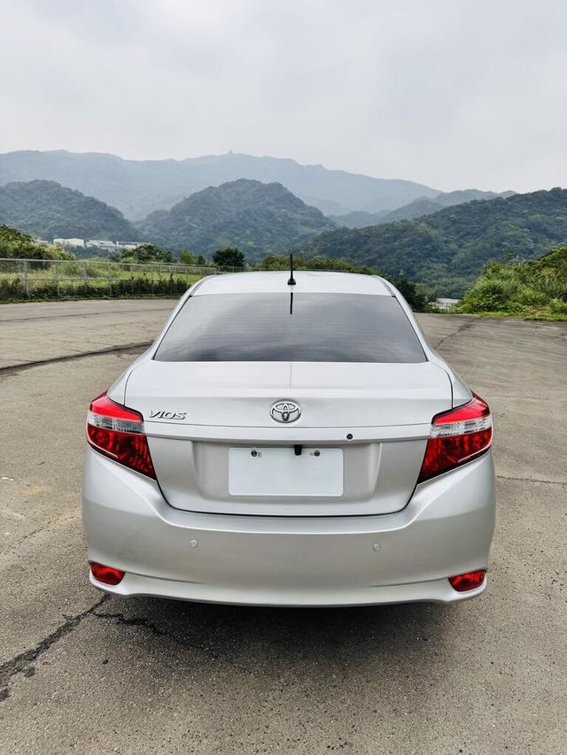 TOYOTA豐田 VIOS  第2張相片