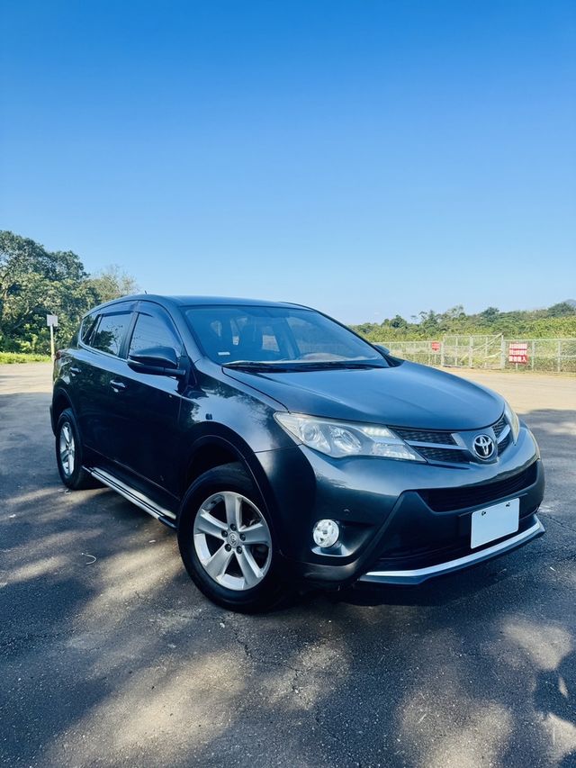 TOYOTA豐田 RAV4  第3張相片
