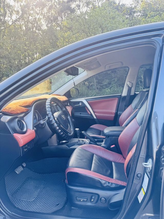 TOYOTA豐田 RAV4  第7張相片