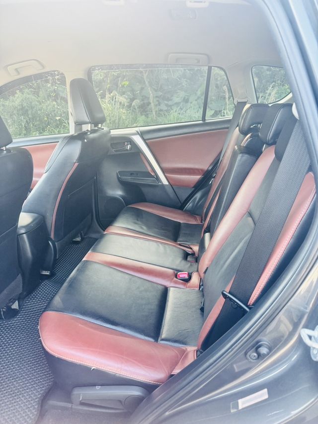 TOYOTA豐田 RAV4  第8張相片