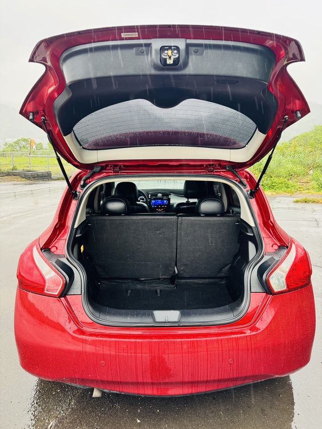 NISSAN日產 TIIDA  第7張相片