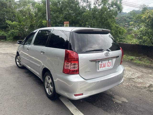 TOYOTA豐田 WISH  第5張相片