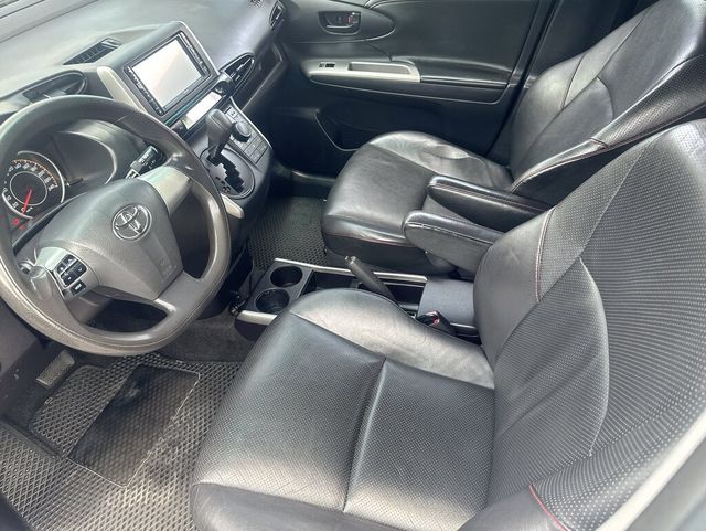 TOYOTA豐田 WISH  第9張相片