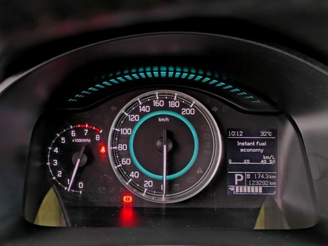 ★SUM模範店家★專業認證　★熱門5門掀背車款★里程保證　★電子後照鏡★倒車影像　　　★盲點攝影★空間靈活  第2張相片