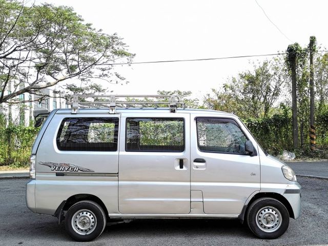 ★SUM模範店家★專業認證　★熱門賺錢車款★里程保證　　★里程超級少★車況優質　　　★工作賺錢好夥伴  第12張相片