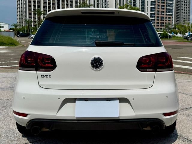 ★SUM模範店家★專業認證　★熱門進口五門掀背車款　　★里程保證★多功能數位影音　　★循跡防滑★倒車影像  第10張相片