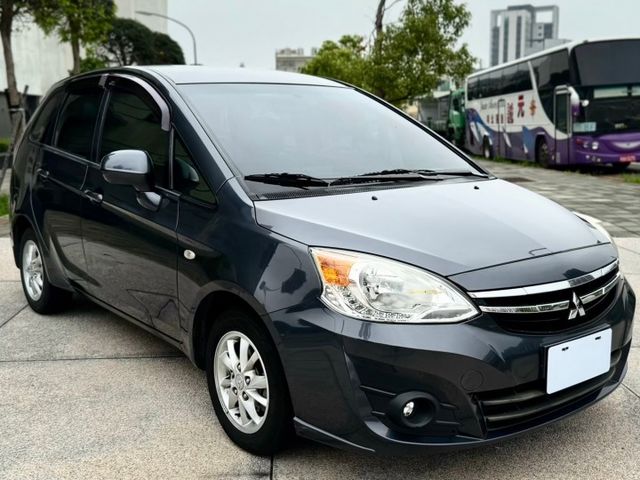 ★SUM模範店家　　　　　　★熱門5門掀背車款★里程保證　★恆溫空調★保養維修超便宜　　★空間超大★代步車的好選擇  第6張相片