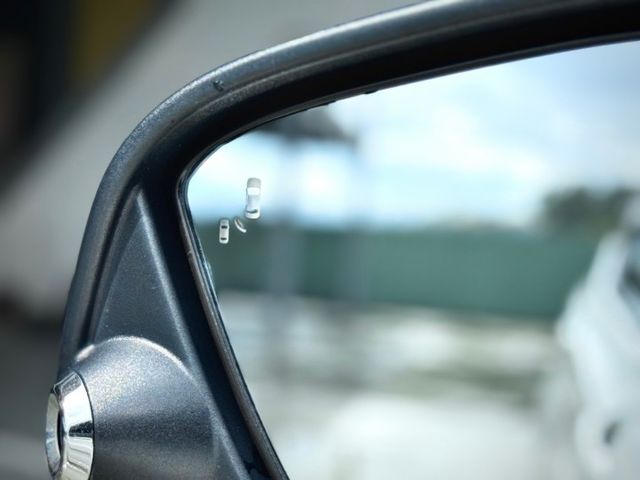 ★SUM模範店家★專業認證　★熱門休旅車款★里程保證　　★5＋1樂活環景款★數位恆溫　　　　★360°環景★可載輪椅  第5張相片
