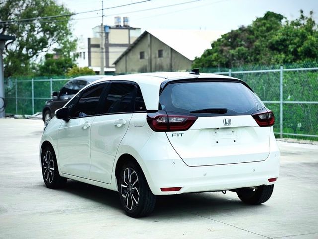 ★SUM模範店家★專業認證　★熱門五門掀背車款　　　　★里程保證★ACC自動跟車　　★方向盤換檔撥片★摸門解鎖  第10張相片