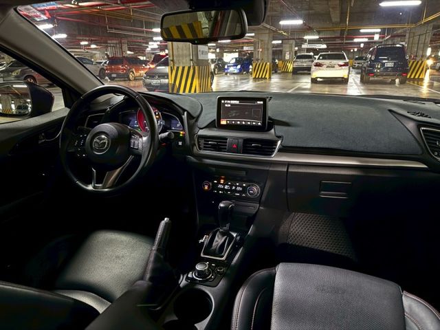 ★SUM模範店家★專業認證　★熱門五門掀背車款　　　　★里程保證★定速巡航　　　　　★一鍵啟動★倒車影像  第13張相片
