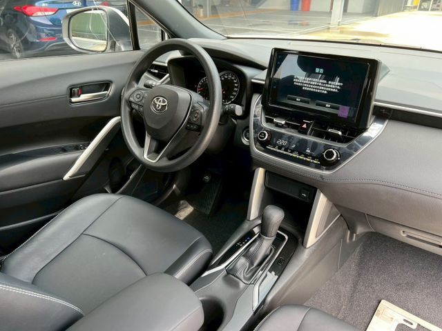 ★SUM模範店家認證車　　　　★熱門休旅車★里程保證　　　★一鍵啟動★ACC跟車　　　★KEYLESS★倒車影像  第14張相片