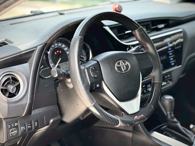 ★SUM模範店家認證車　　　　★熱門四門代步車★里程保證　★IKEY免持鑰匙★定速巡航　　　　　★數位恆溫★摸門解鎖  第9張相片