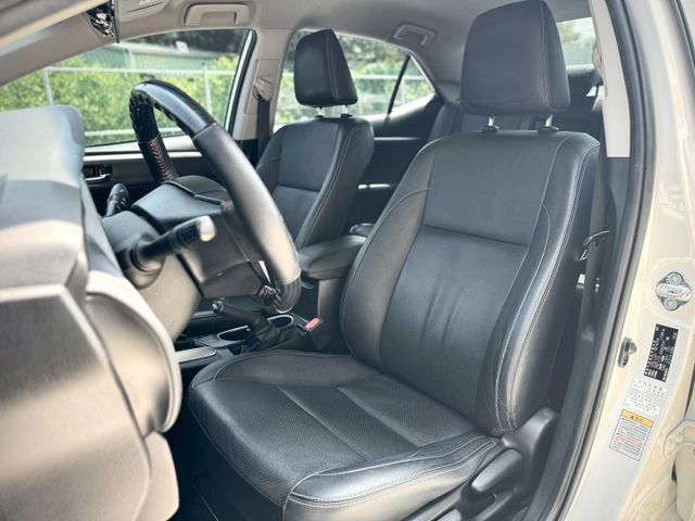 ★SUM模範店家認證車　　　　★熱門四門代步車★里程保證　★IKEY免持鑰匙★定速巡航　　　　　★數位恆溫★摸門解鎖  第10張相片