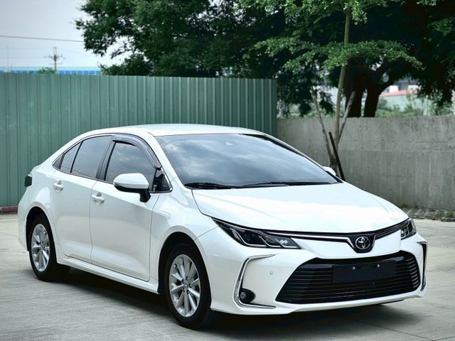★SUM模範店家認證車　　　　★熱門四門代步車★里程保證　★IKEY免持鑰匙★ACC跟車　　　　　★數位恆溫★摸門解鎖  第8張相片