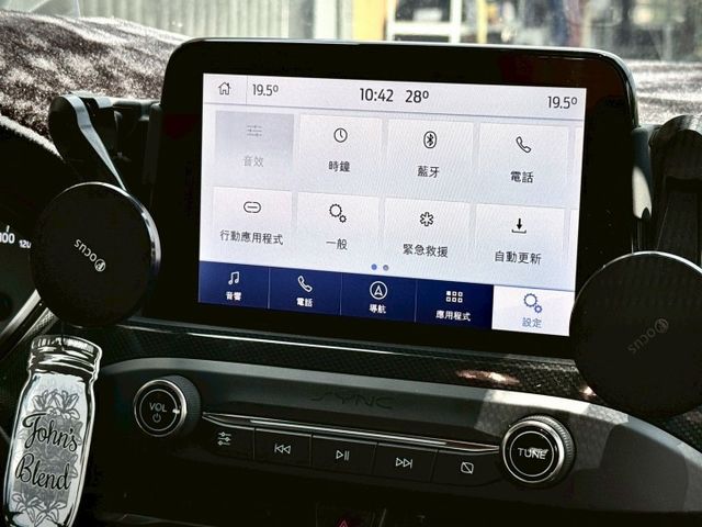 ★SUM模範店家★專業認證　★熱門五門掀背車款　　　　★里程保證★方向盤換檔撥片　　　★ACC跟車★全車消光貼模  第7張相片