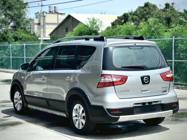 ★SUM模範店家★專業認證　★熱門休旅車款★里程保證　　★車內空間超大★車頂行李架　　　　★耐操好用★保養便宜  第4張相片