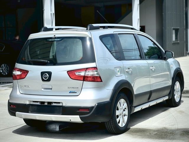 ★SUM模範店家★專業認證　★熱門休旅車款★里程保證　　★車內空間超大★車頂行李架　　　　★耐操好用★保養便宜  第5張相片