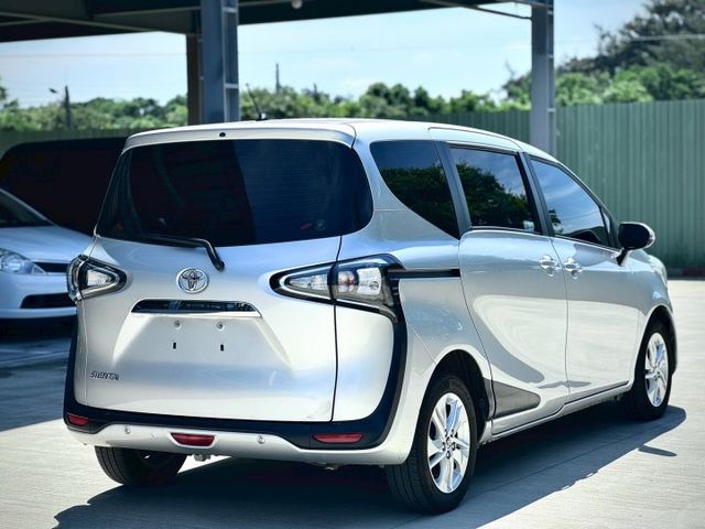 ★SUM模範店家★專業認證　★熱門休旅車款★里程保證　　★IKEY免持鑰匙★車內空間大　　　　★耐操好用★保養便宜  第7張相片