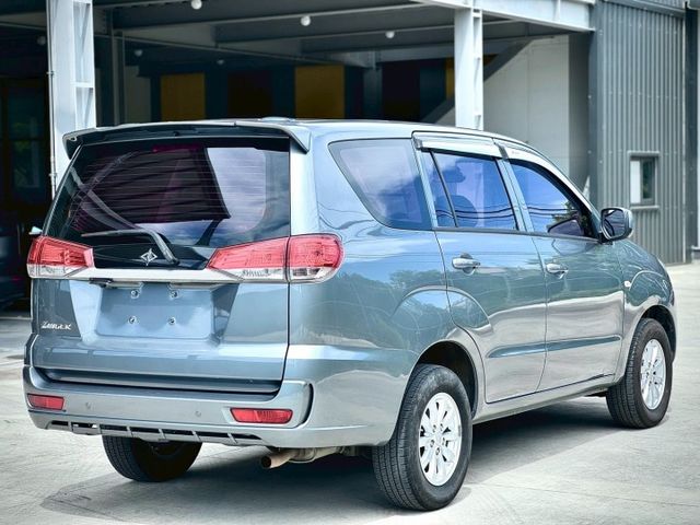 ★SUM模範店家★專業認證　★熱門休旅車款★里程保證　　★多功能數位影音★超大空間　　　★耐操好用★倒車影像  第6張相片