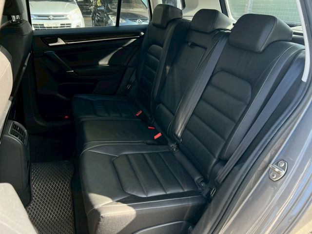 ★SUM模範店家★專業認證　★熱門休旅車款★里程保證　　★定速巡航★雙區數位恆溫　　　　　★一鍵啟動★倒車影像  第10張相片