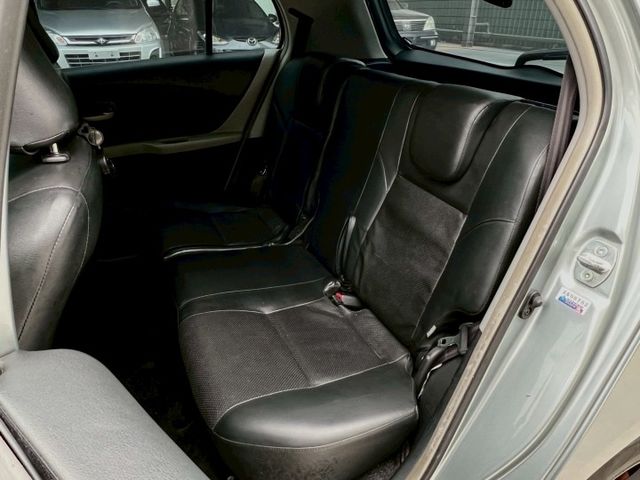 ★SUM模範店家★專業認證　★熱門五門掀背車款　　　　★里程保證★大銀幕安卓機　　　★空間超大★保養維修便宜  第7張相片