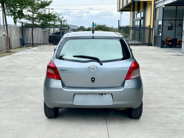 ★SUM模範店家★專業認證　★熱門五門掀背車款　　　　★里程保證★大銀幕安卓機　　　★空間超大★保養維修便宜  第14張相片