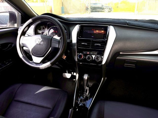 ★SUM模範店家★專業認證　★熱門五門掀背車款　　　　★里程保證★多功能數位影音　　　★倒車影像★保養維修便宜  第7張相片