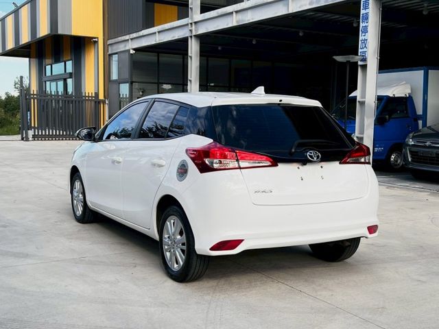 ★SUM模範店家★專業認證　★熱門五門掀背車款　　　　★里程保證★多功能數位影音　　　★倒車影像★保養維修便宜  第15張相片