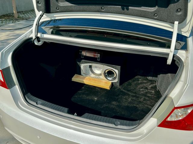 ★SUM模範店認證車　 　　　  ★熱門四門轎車款　　　　　★里程保證★電動調整座椅　　　★定速巡航★倒車影像  第19張相片