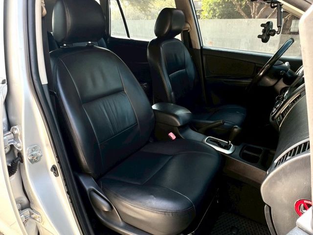 ★SUM模範店家★專業認證　★熱門休旅車款★里程保證　　★大銀幕安卓機★空間超大　　　★賺錢好夥伴★倒車影像  第8張相片