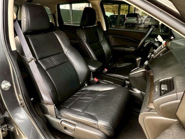 ★SUM模範店家★專業認證　★熱門旅行車款★里程保證　　★定速巡航★數位恆溫　　　　★倒車影像★空間超大  第9張相片