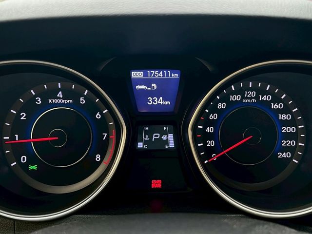 ★SUM模範店認證車　 　　　  ★熱門四門轎車款　　　　　★里程保證★定速巡航　　　　★電動調整座椅★倒車影像  第2張相片