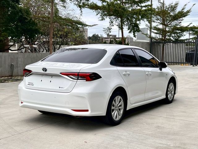 ★SUM模範店認證車　 　　　  ★熱門四門轎車款　　　　　★里程保證★ACC自動跟車　　　★車道偏移★倒車影像  第17張相片