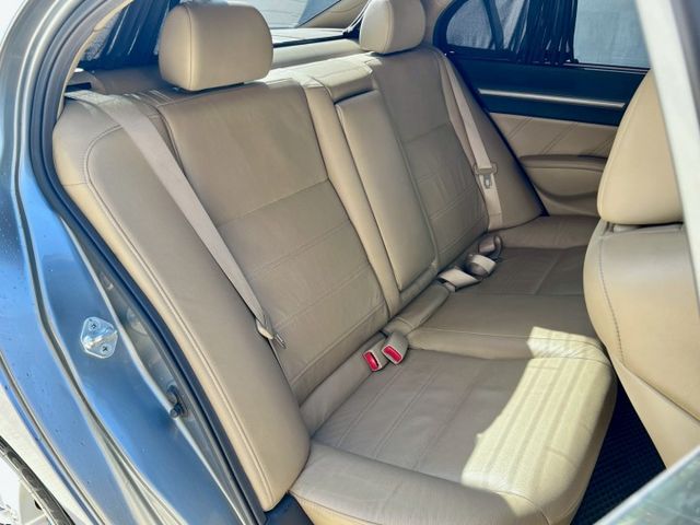 ★SUM模範店認證車　 　　　  ★熱門四門代步車　　　　　★里程保證★電動後視鏡　　　★保養便宜★好開耐操  第8張相片