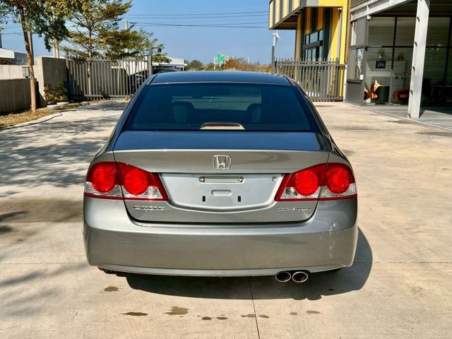 ★SUM模範店認證車　 　　　  ★熱門四門代步車　　　　　★里程保證★電動後視鏡　　　★保養便宜★好開耐操  第12張相片