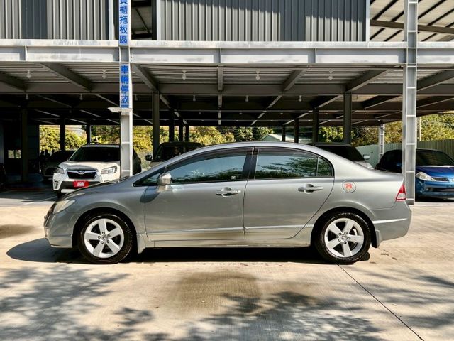 ★SUM模範店認證車　 　　　  ★熱門四門代步車　　　　　★里程保證★電動後視鏡　　　★保養便宜★好開耐操  第14張相片