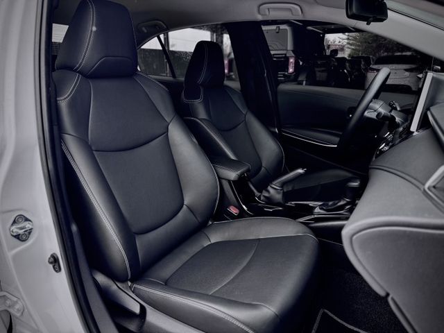 ★SUM模範店認證車　 　　　  ★熱門四門轎車款　　　　　★里程保證★ACC自動跟車　　　★車道偏移★倒車影像  第10張相片