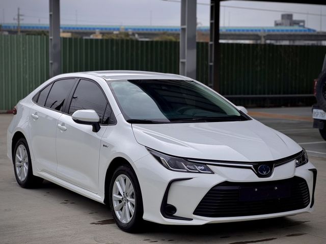 ★SUM模範店認證車　 　　　  ★熱門四門轎車款　　　　　★里程保證★ACC自動跟車　　　★車道偏移★倒車影像  第12張相片