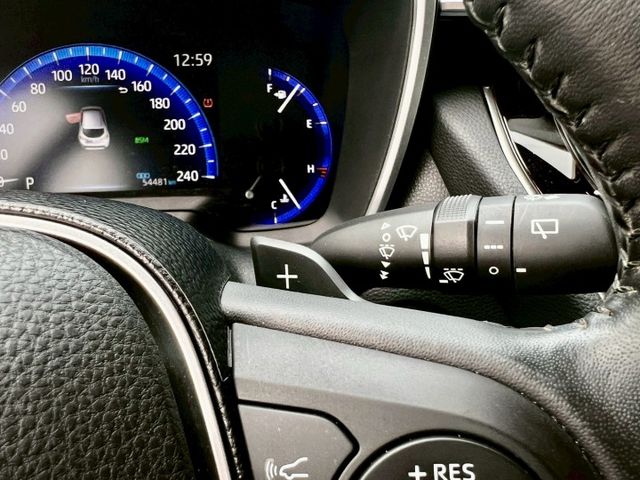 ★SUM模範店家★專業認證　★熱門五門掀背車款　　　　★里程保證★IKEY免持鑰匙　　　★電子手剎車★倒車影像  第4張相片