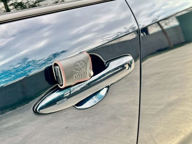 ★SUM模範店家★專業認證　★熱門五門掀背車款　　　　★里程保證★IKEY免持鑰匙　　　★電子手剎車★倒車影像  第5張相片