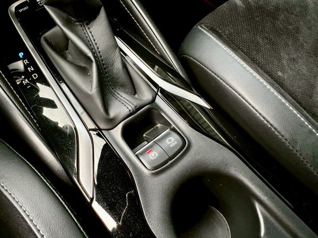 ★SUM模範店家★專業認證　★熱門五門掀背車款　　　　★里程保證★IKEY免持鑰匙　　　★電子手剎車★倒車影像  第6張相片