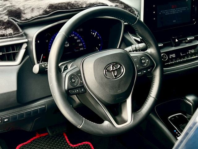 ★SUM模範店家★專業認證　★熱門五門掀背車款　　　　★里程保證★IKEY免持鑰匙　　　★電子手剎車★倒車影像  第10張相片