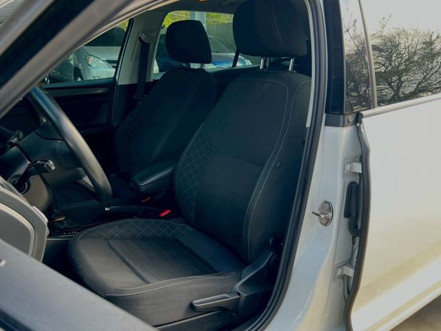 ★SUM模範店家★專業認證　★熱門旅行車款★里程保證　　★定速巡航★全景天窗　　　　　★多功能數位影音★倒車影像  第6張相片