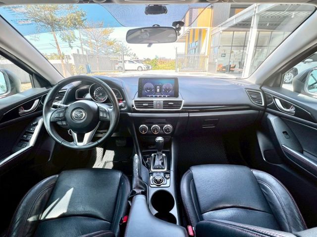 ★SUM模範店認證車　 　　　  ★熱門四門代步車　　　　　★里程保證★IKEY免持鑰匙　　　★定速巡航★倒車影像  第4張相片