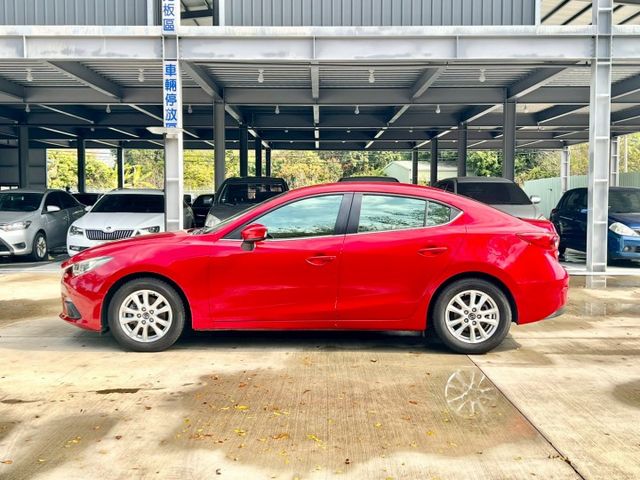 ★SUM模範店認證車　 　　　  ★熱門四門代步車　　　　　★里程保證★IKEY免持鑰匙　　　★定速巡航★倒車影像  第15張相片