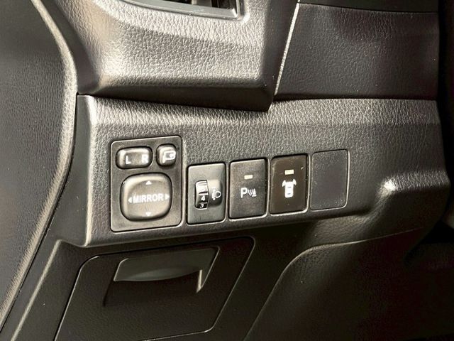 ★SUM模範店認證車　 　　　  ★熱門四門代步車　　　　　★里程保證★電動後視鏡　　　★多功能數位影音★倒車影像  第4張相片