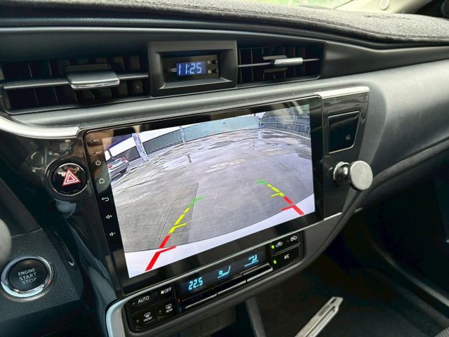 ★SUM模範店認證車　 　　　  ★熱門四門轎車款　　　　　★里程保證★IKEY免持鑰匙　　　★多功能數位影音★倒車影像  第4張相片