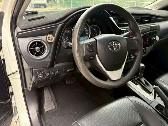 ★SUM模範店認證車　 　　　  ★熱門四門轎車款　　　　　★里程保證★IKEY免持鑰匙　　　★多功能數位影音★倒車影像  第8張相片